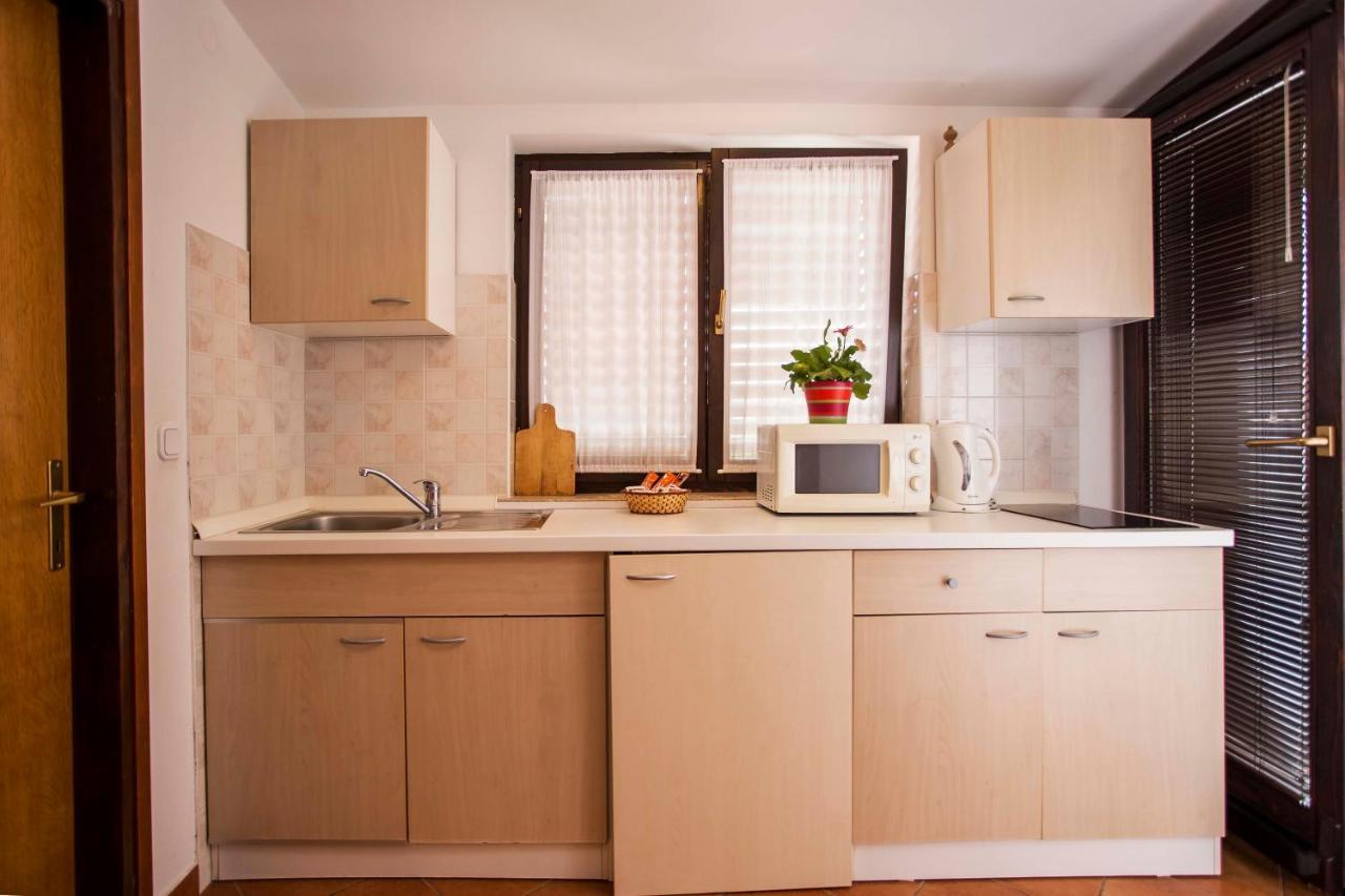 Apartments Romano Rovinj Exterior photo
