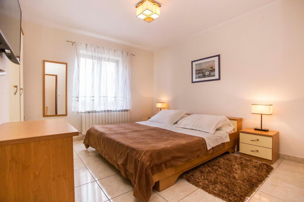 Apartments Romano Rovinj Exterior photo