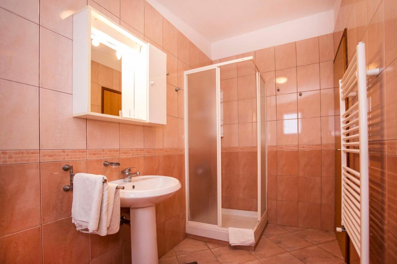 Apartments Romano Rovinj Exterior photo