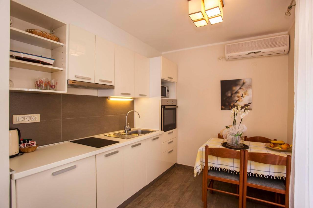 Apartments Romano Rovinj Exterior photo